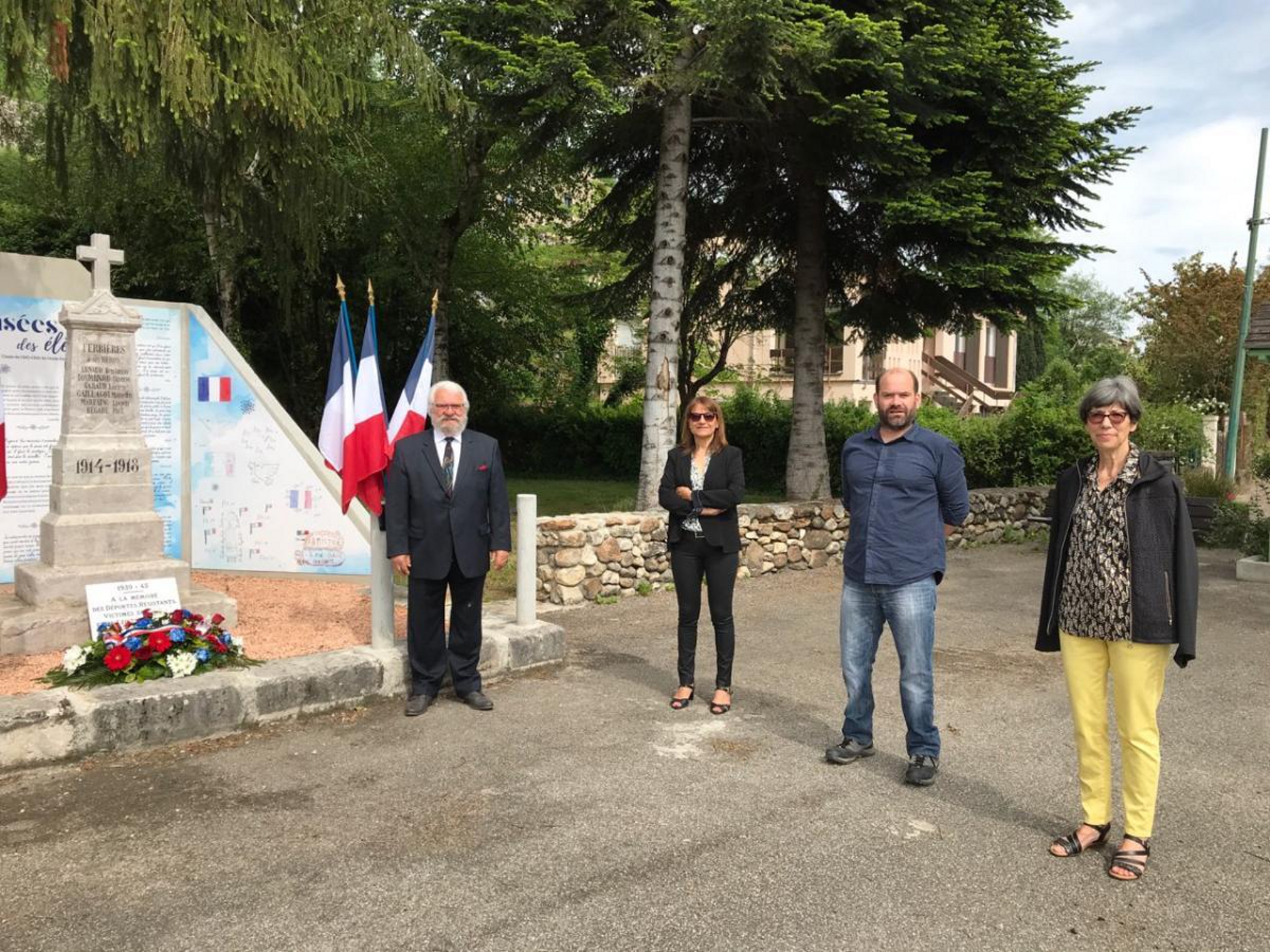 Commmoration 8 mai 1945 Ferrieres sur Arige